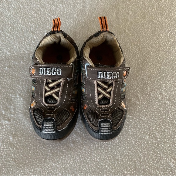 Diego Shoes - Picture 1 of 8